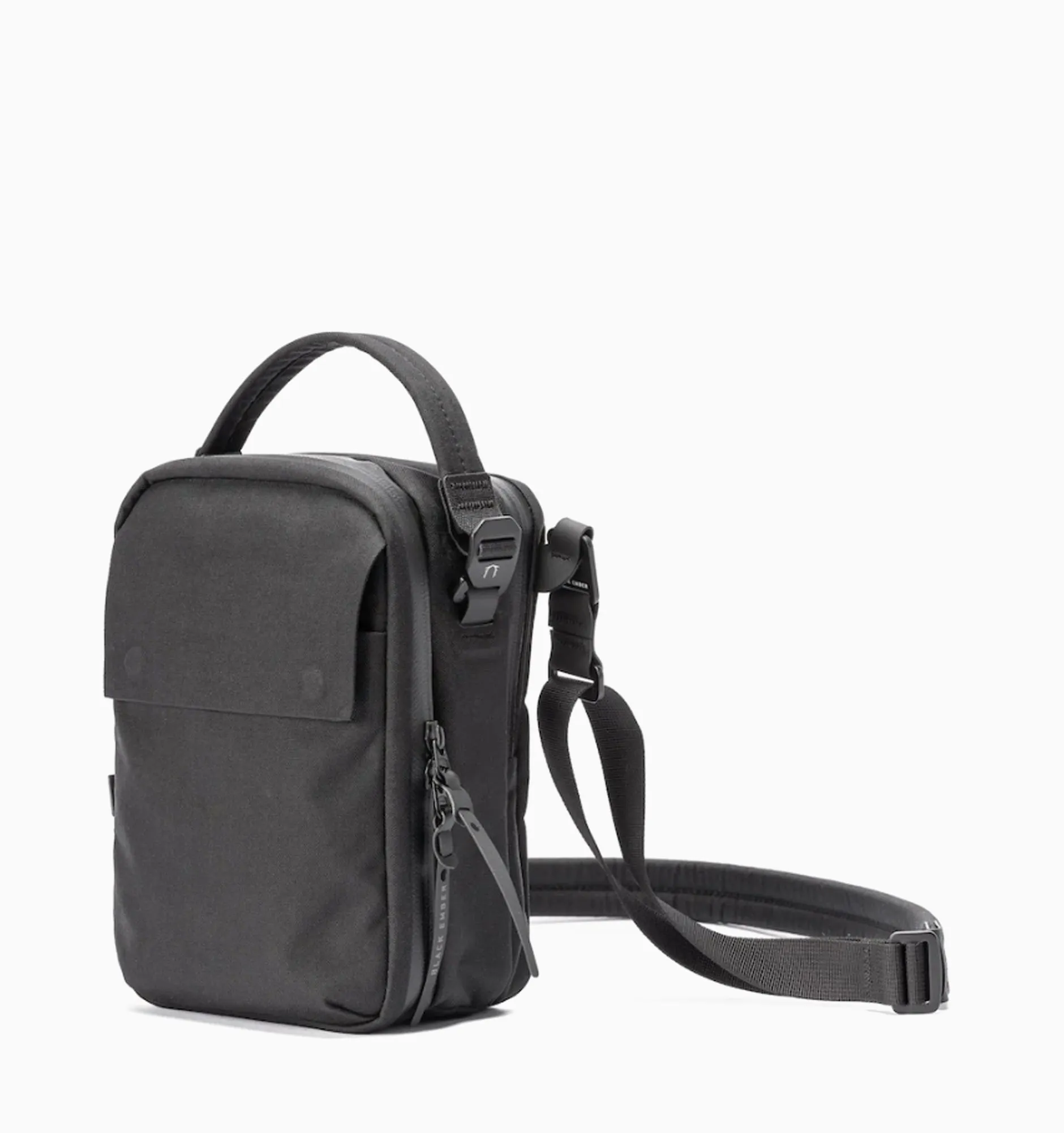 Black Ember Kompak Crossbody Bag