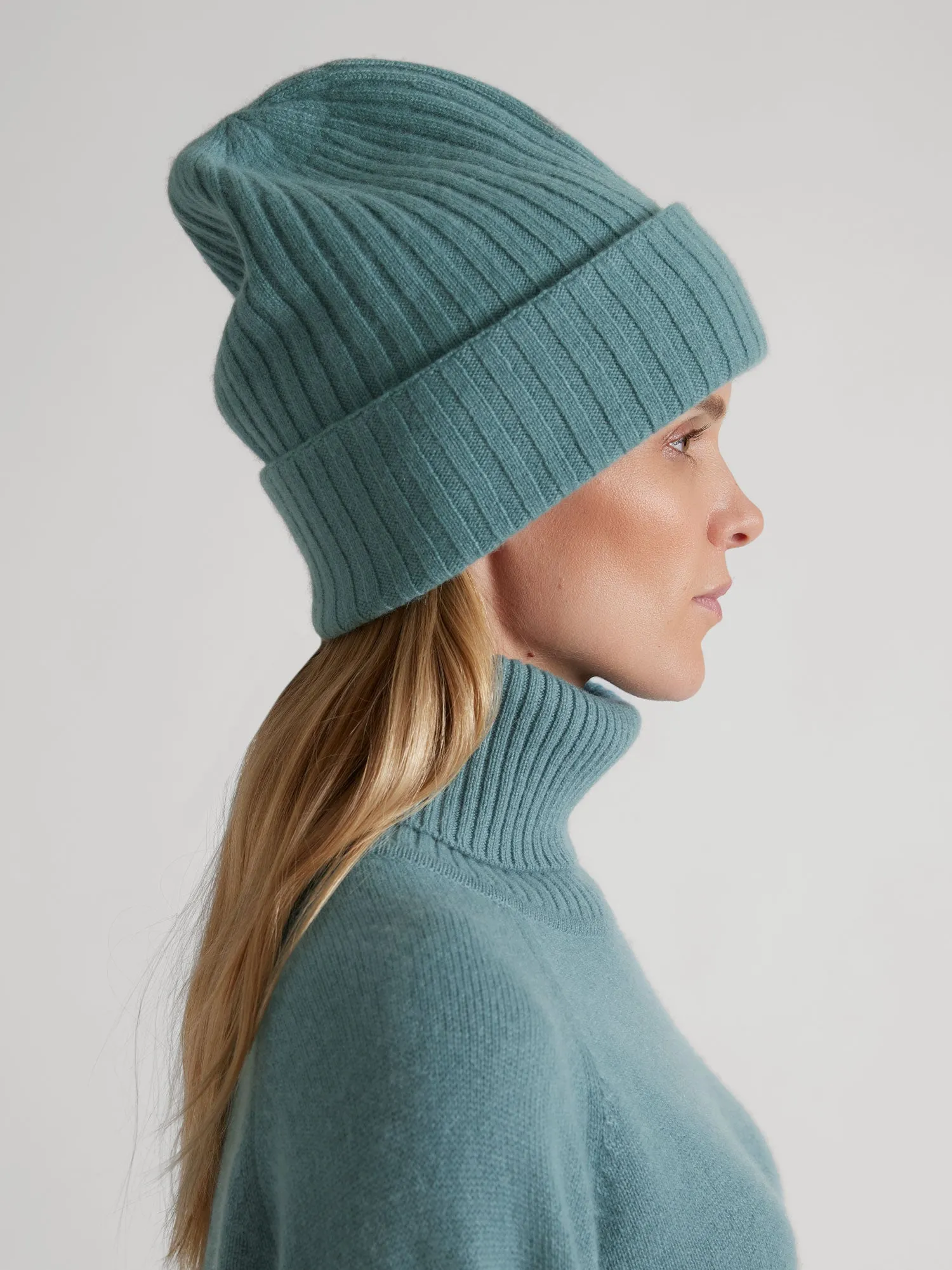 Cashmere beanie "Oda" - arctic