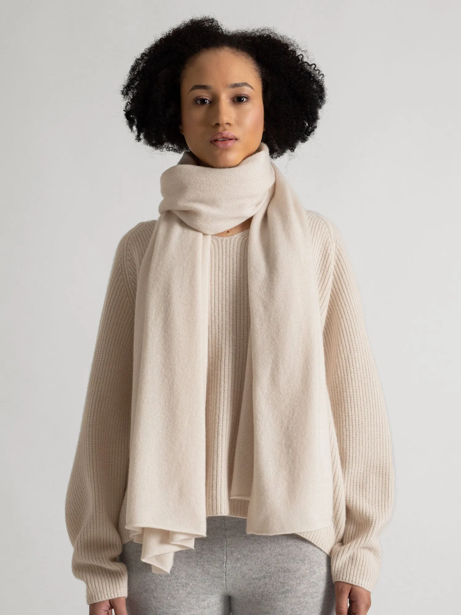 Cashmere scarf "Signature" - pearl