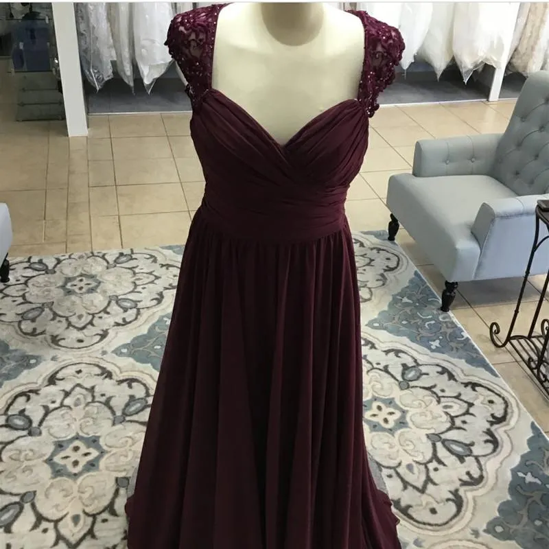 Elegant Long Chiffon Backless Bridesmaid Dresses Lace Cap Sleeves