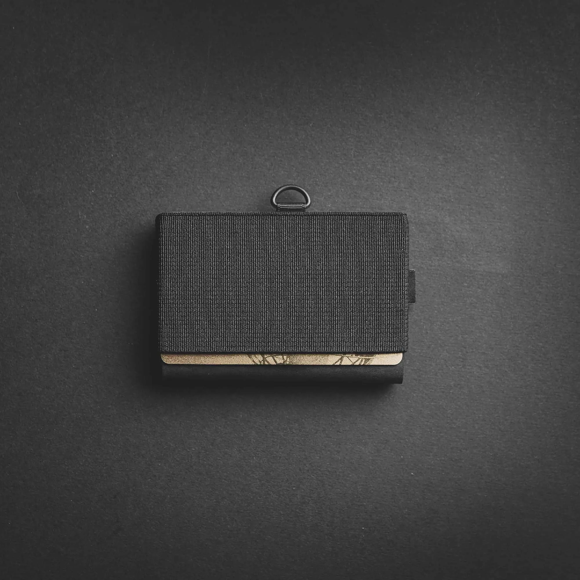 FOCX C1 Essential - The minimal NFC Wallet