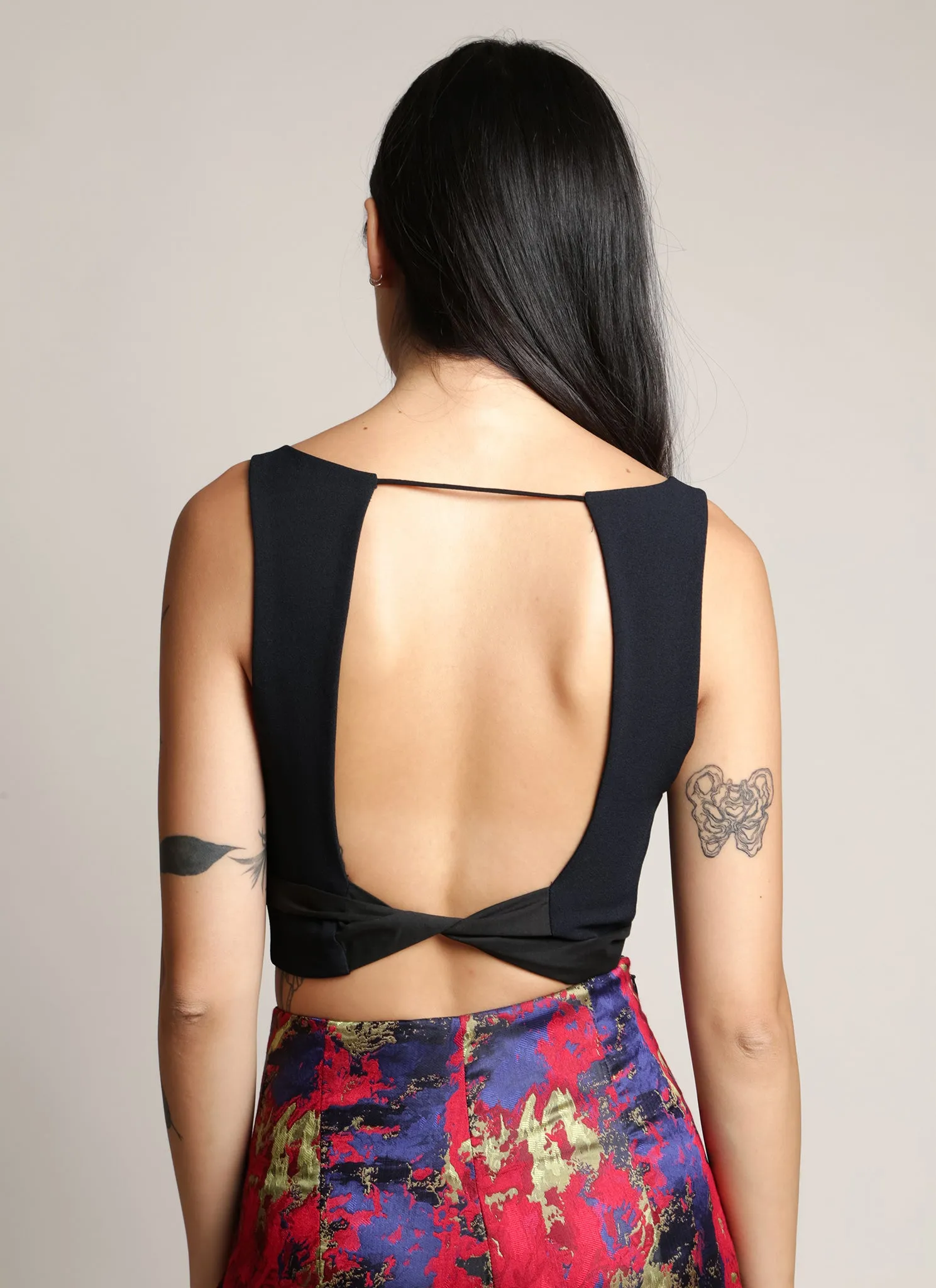 La Lan Bralette Open Back Top w/ Tie (Petite/Reg) - Black Blue