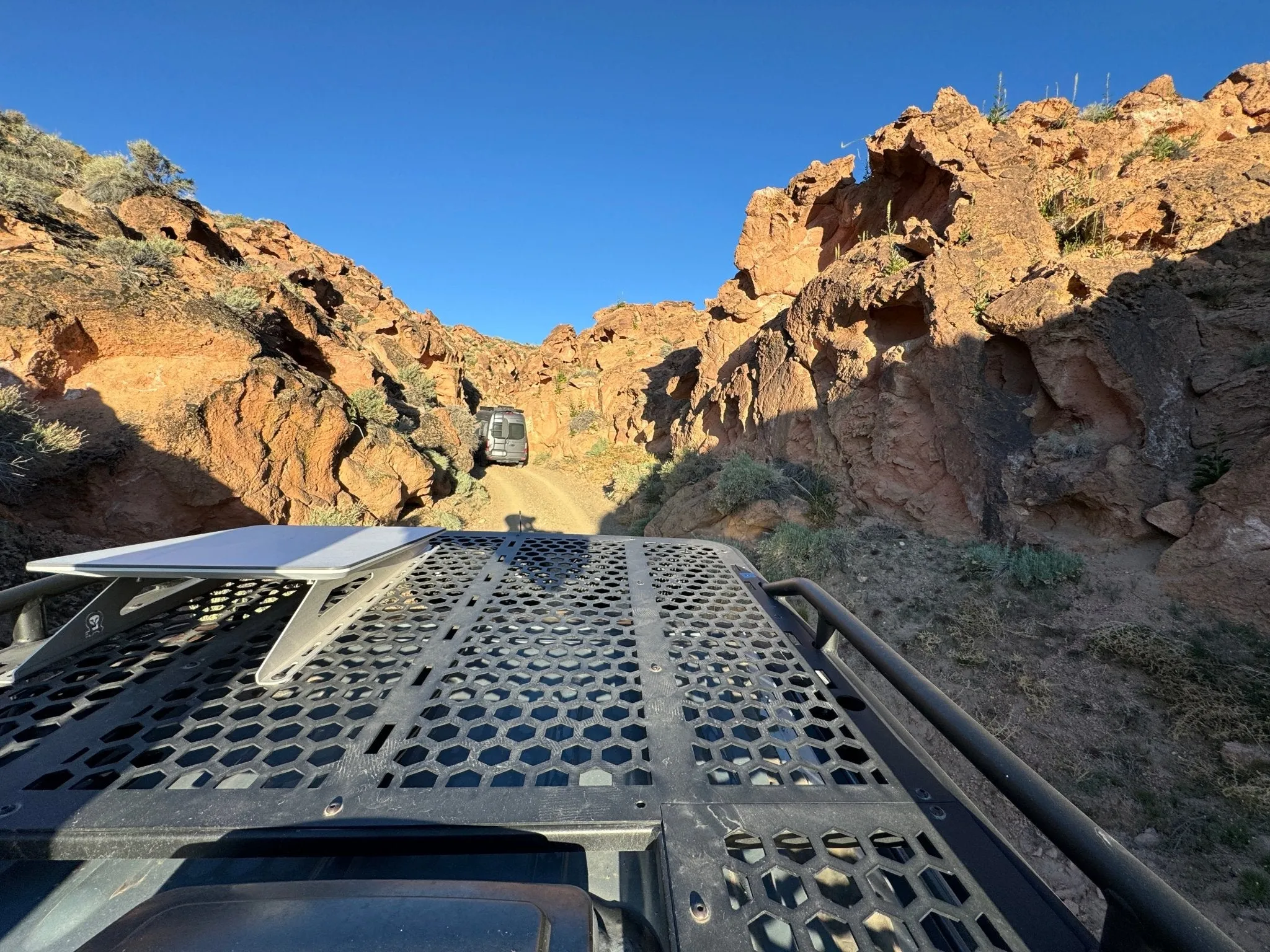 Owl Sprinter Roof Rack [Flat Earth]